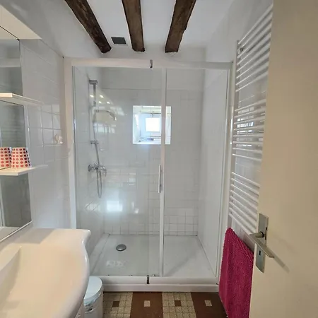Charmante Maison Nature Avec Parking Et Animaux Acceptes - Fr-1-616-459 *